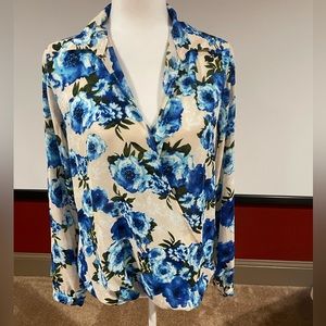 Forever 22 blue floral blouse  large
